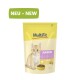 Eine Tüte MultiFit Junior Katzenfutter mit einem verspielten orangefarbenen Kätzchen auf der Vorderseite, gekennzeichnet mit "NEU - NEW" und "mit Huhn", 1 kg.