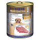 Dosenfutter für Hunde mit der Aufschrift "Premiere Meati Sensitive", das Lamm und Kartoffeln enthält. Zutaten umfassen frisches Fleisch und Kartoffelscheiben auf einer Holzoberfläche.