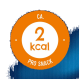 Oranges, rundes Etikett mit dem Text "2 kcal" und "PRO SNACK", vor einem blauen Hintergrund.