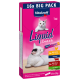 Vitakraft Liquid Snack pour chats, pack de 16x15g, présentant deux saveurs : poulet avec taurine et bœuf avec herbe à chat, sur un fond rose.