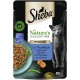 Sachet de nourriture pour chat Sheba Nature's Collection, 85g, contenant du thon en sauce avec des carottes et des pois, garni d'huile de lin.