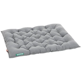 Grau gepolstertes Haustierbett mit gepolstertem Design, ausgestattet mit einem grünen 'Doctor Bark'-Logo an der Seite.