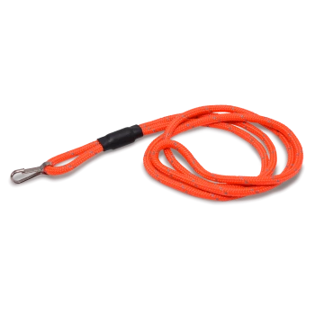 Leuchtend orange geflochtene Hundeleine mit Metallclip und schwarzer Verstärkung nahe dem Clip, auf weißem Hintergrund aufgewickelt.