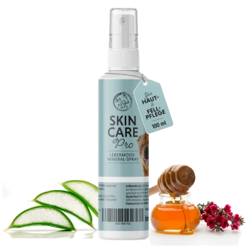 100 ml Lebermoos-Mineral-Spray für Haustiere mit dem Etikett "Zur Haut- & Fellpflege," begleitet von Aloe Vera, Honig und Blumen.