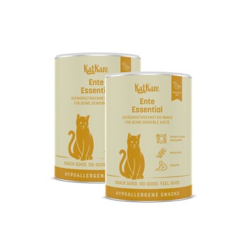 Zwei KatKare 'Ente Essential' gelbe Dosen hypoallergener Katzensnacks, Katzensilhouette und sichtbarer Text 'Snack good. Do good.'
