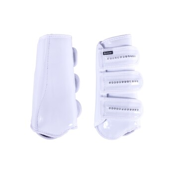 Weiße Pferdeboots mit drei verstellbaren Riemen und dekorativen Strasssteinen, nebeneinander auf einem weißen Hintergrund präsentiert.