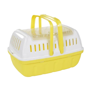 Un transporteur pour animaux de compagnie jaune et blanc avec un dessus transparent et des trous de ventilation, conçu pour transporter de petits animaux.