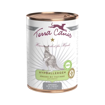 Dose mit Terra Canis Hundefutter, das Känguru und Pastinake enthält, beschriftet mit "Hypoallergen," mit einer 100% Qualitätsgarantie.