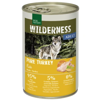 Dosen-Haustierfutter mit der Aufschrift "Wilderness Adult Pure Turkey," mit einem Wolfbild, mit 95% Truthahn, 5% Gemüse und Kräutern und 0% zugesetzten Getreiden.