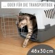 Eine Bengal-Katze verlässt eine grau-weiße Transportbox mit einer Metalltür. Der Text lautet "... ODER FÜR DIE TRANSPORTBOX" und die Maße "48x30cm."
