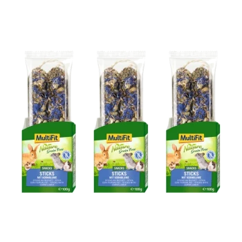 Trois paquets de friandises MultiFit Nature sans céréales, présentant des bâtonnets avec des bleuets pour petits animaux, chacun pesant 100g.
