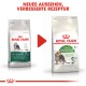 Vergleich der Verpackung von Royal Canin Katzenfutter: "Outdoor +7 Jahre" links, "Active Life Outdoor 7+" rechts, zeigt neues Design und Rezept.