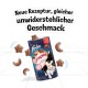 Verpackung von Felix Crispies Katzenleckerlis mit einer verspielten schwarz-weißen Katze, stern- und mondförmigen Leckerlis und Text über das Rezept.