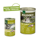 Dosen- und Nassfutterprodukte für Haustiere, die mit "Wilderness" und "True Country" für ältere Haustiere gekennzeichnet sind, mit einem Wolf und einem Fisch auf der Verpackung.
