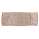 Eine weiche, beige Haustierdecke, die flach ausgelegt ist, mit einer plüschigen Textur und einer Schlaufe zum Aufhängen.