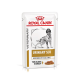 Royal Canin Veterinary Urinary S/O Nassfutterbeutel für Hunde mit Hundeillustration, Beschriftungen ‚Moderate Calorie‘ und ‚Thin Slices in Gravy‘.