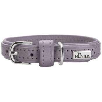 Fliederfarbenes Lederhalsband für Hunde mit silberner Schnalle und D-Ring, abgesteppten Kanten und Metallanhänger mit 'HUNTER'-Logo.