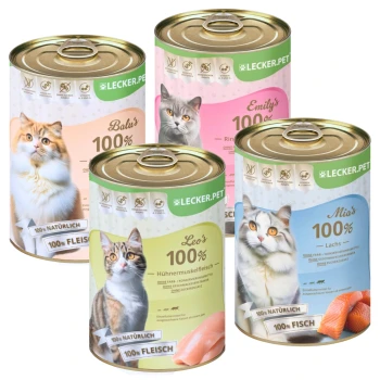 Vier LECKER.PET Katzenfutterdosen: Bolu's (Huhn), Emily's (Rind), Leo's (Huhn) und Mia's (Lachs), alle beschriftet mit "100% NATÜRLICH."