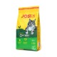 JosiCat Crunchy Chicken Katzenfutterbeutel für erwachsene Katzen, 1,9 kg, mit einem Bild einer grauen getigerten Katze und dem Text "German Quality."
