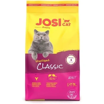 Gelbe und rosa Katzenfuttertasche mit der Aufschrift "JOSI CAT" und einem Bild einer grauen Katze, mit dem Hinweis "Sterilisiert Classic", 86% tierisches Protein, 1,9 kg.