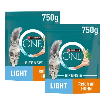 Twee zakken van 750g Purina ONE Bifensis Light kattenvoer met een grijze kat en kip afbeelding op de verpakking.
