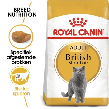 British Shorthair Adult 2 kg Royal Canin Adult British Shorthair kattenvoerzak met een grijze kat, met nadruk op voeding voor het ras en unieke brokvorm.