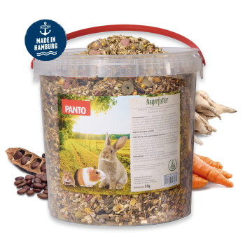 6 kg durchsichtiger Eimer mit PANTO-Nagerfutter Kleintiermix und rotem Griff, Etikett mit Kaninchen und Meerschweinchen, 'Made in Hamburg'-Siegel
