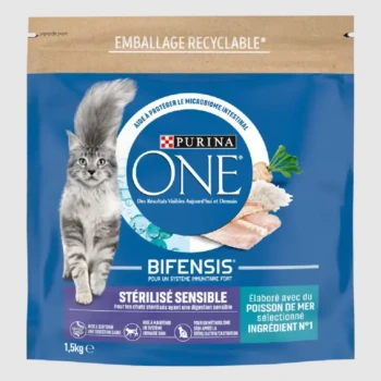 Emballage de nourriture pour chats Purina ONE Bifensis avec un chat gris, mettant en avant les avantages pour la digestion sensible et le soutien immunitaire.