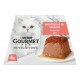 Purina Gourmet Revelations avec chat blanc et mousseline au saumon ; montre «Mousseline au Saumon / Mousse met Zalm» et «4x».