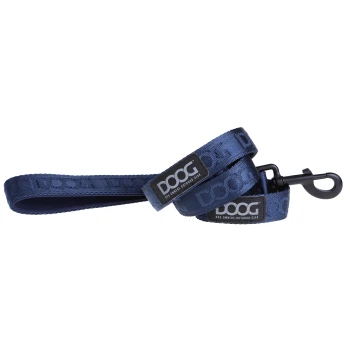 Marineblaue Hundeleine mit einem strukturierten Design und einem schwarzen Clip, mit dem Logo 'DOOG' für die Outdoor-Ausrüstung von Hundebesitzern.