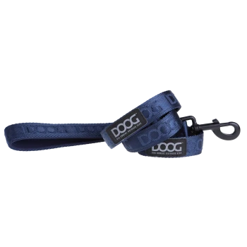 Marineblaue Hundeleine mit einem strukturierten Design und einem schwarzen Clip, mit dem Logo 'DOOG' für die Outdoor-Ausrüstung von Hundebesitzern.