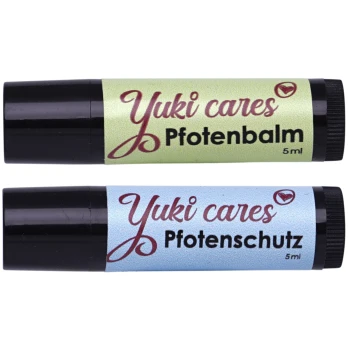 Zwei Tuben von Haustierpflegeprodukten, beschriftet mit "Yuki cares Pfotenbalsam" (grün) und "Yuki cares Pfotenschutz" (blau), jeweils 5 ml.