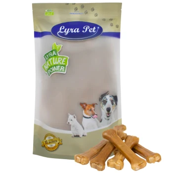 Kauknochen ca. 25 cm 2,55 kg Verpackung von Lyra Pet Hundeleckerlis mit drei Hunden und einer Katze, mit dem Etikett "Lyra Nature Power" und dem Siegel "10 Jahren Best Quality".