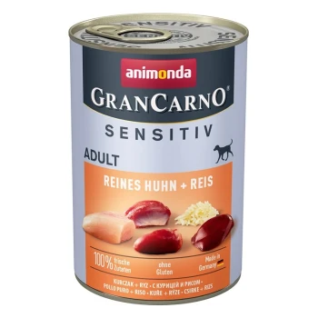 Dosenfutter für Hunde mit dem Etikett "GranCarno Sensitiv Adult", das Huhn und Reis enthält, mit Bildern von Fleisch und Reis auf dem Etikett.