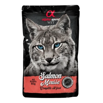 Cat Pouch Mousse 24x85g Lachs Alpha Spirit Wet 'Salmon Mousse' Komplettfutter für Katzen im Beutel mit luchsähnlichem Katzenkopf und blauen Augen; Aufschrift 'All Breeds 85g'.