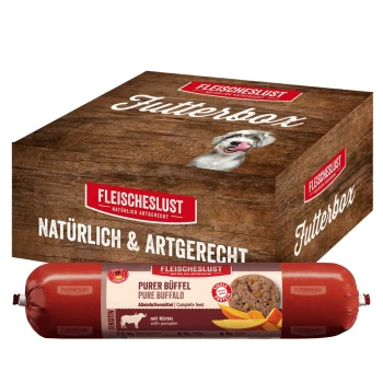 FLEISCHESLUST Futterbox mit Hundefoto und 'Purer Büffel' Wurstrolle mit der Aufschrift 'Natürlich & Artgerecht'.