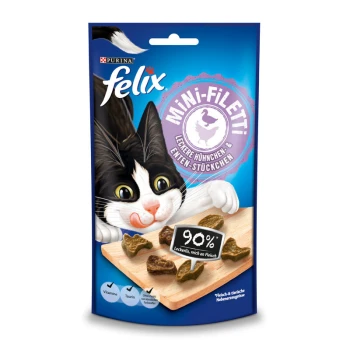 Emballage de friandises pour chats Felix Mini-Filetti montrant un chat noir et blanc joueur avec le texte "90 % de viande" et "poulet & canard".
