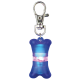 Ein blauer, knochenförmiger LED-Licht mit einem rosa Zentrum, befestigt an einem Metallclip für Haustierzubehör.