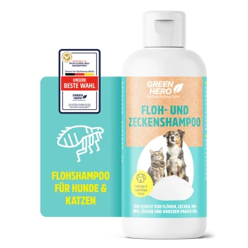Flasche mit GreenHero Floh- und Zeckenshampoo für Haustiere, mit einer Illustration von Katze und Hund, mit einem "Sehr Gut"-Qualitätsbewertungsabzeichen.