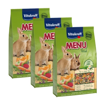 Trois sacs de nourriture pour lapins Vitakraft MENU Vital avec deux jolis lapins sur le devant, avec des fruits et légumes affichés.