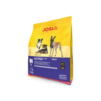 Ein Karton mit Tüten von JOSI DOG Active Adult Hundefutter, gekennzeichnet als 4,5 kg Wertpackung, mit Hundebildern auf der Verpackung.
