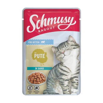 Saszetka z karmą dla kotów Schmusy Ragout dla kociąt, z ilustracją szczęśliwego kota tabby, z tekstem wskazującym 'mit PUTE' i 'in sauce.'