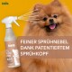 Ein flauschiger Pomeranian-Hund mit herausgestreckter Zunge, neben einer Sprühflasche mit der Aufschrift "Envira Fellpflege Spray," mit Text über einen patentierten Sprühkopf.