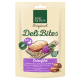 Verpackte Haustierleckerei mit "Real Nature Original Deli Bites" mit 84% Entenfilet, roter Beete, Kichererbsen und Kokosnussöl.