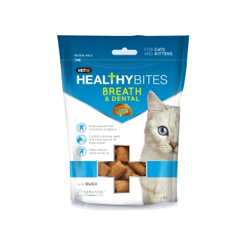 VETIQ Healthy Bites for cats, featuring a gray cat on the bag, helps prevent plaque and tartar with duck, parsley, and clove oil.
