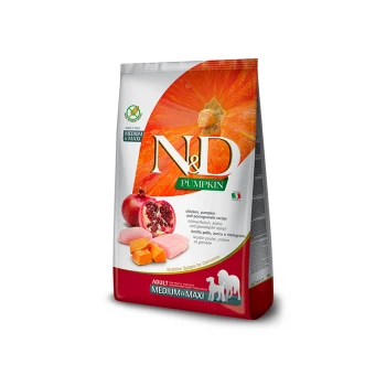 Hundefuttertüte mit der Aufschrift "N&D PUMPKIN", die ein Rezept mit Huhn, Kürbis und Granatapfel enthält, geeignet für mittelgroße und große erwachsene Hunde.