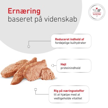 Stückige Nassnahrung für Haustiere mit dänischer Überschrift "Wissenschaftsbasierte Ernährung" und Abzeichen "Veterinärernährung"