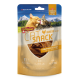 Emballage de friandises pour chats montrant un chat orange et gris avec des montagnes. Met en avant 93% de viande, sans sucre ajouté, et extrait de moules à lèvres vertes.