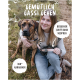 Eine Frau im Freien mit einem Hund an der Leine. Text: "Gemütlich Gassi Gehen," "Bequemer Griff Dank Neopren," und "360° Karabiner."