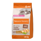 Sac d'alimentation pour chatons Nature's Variety, viande désossée, sans céréales, avec poulet élevé en plein air, 1,25 kg, image d'un chaton